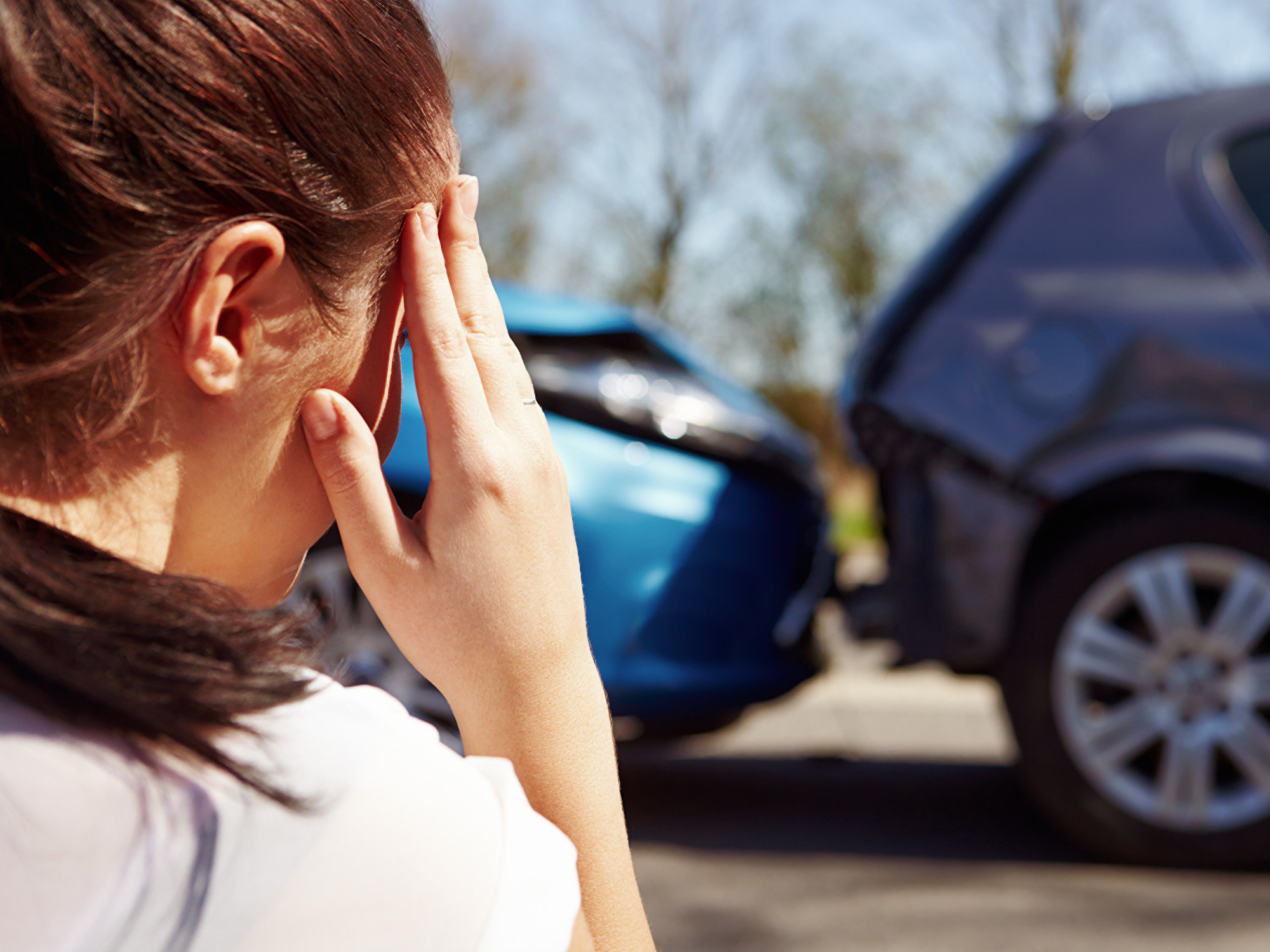 Eine Frau nach einem Unfall in Kassel