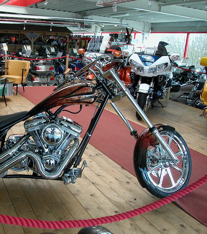 Custombike Gutachten für Umbauten und Tuningteile bei der Motorrad Ausstellung Kassel